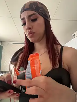 elodie rouge online show from March 14, 2:18 pm