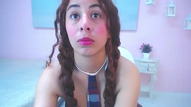 scarlett clyde online show from April 6, 12:28 pm