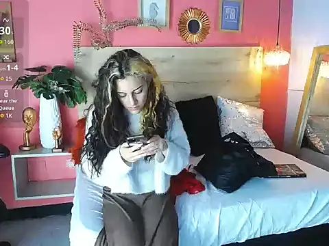 maria Turner1 online show from April 17, 10:06 am