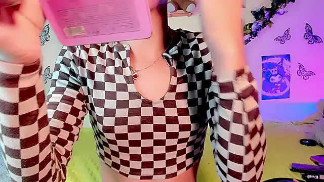 Miss-Saraii online show from April 15, 4:18 pm