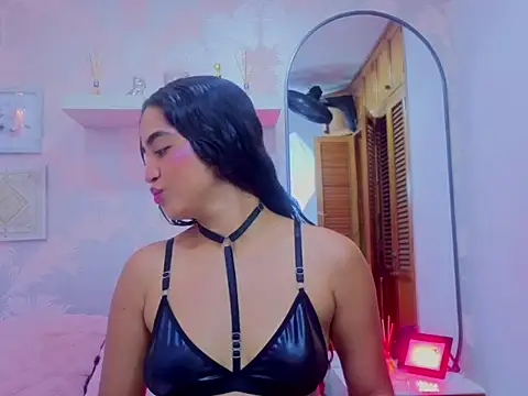 Emma Thompssonn online show from March 23, 12:22 pm