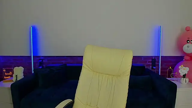 IrissMoon online show from January 19, 8:32 am