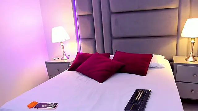 KendalFoxx online show from April 21, 12:23 pm