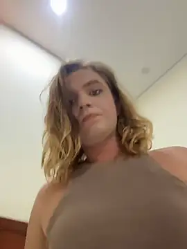 nikkiasspussy online show from June 27, 11:55 am