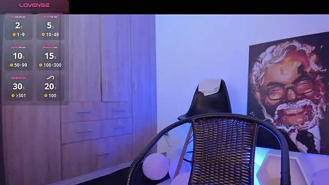 JulzLopez  online show from March 10, 12:47 am