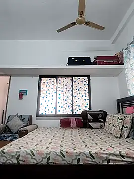 Hot-Tinaa online show from February 24, 7:07 am