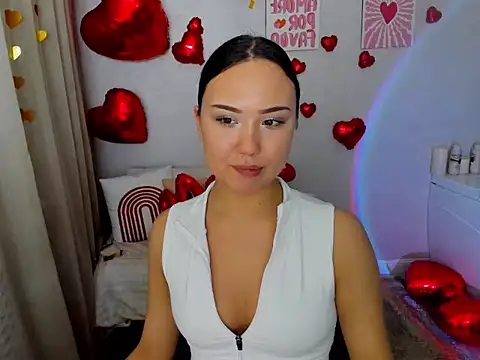 GlowMe online show from February 1, 7:18 am