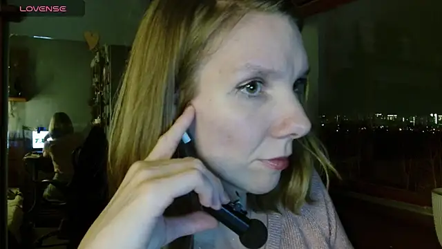 Daisy Lovely online show from March 21, 5:07 pm