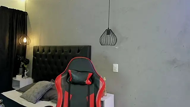 isabella nowa online show from February 19, 11:43 am