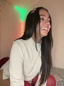 laraa rous online show from March 19, 1:10 am