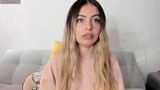 Fernanda aaaa online show from April 4, 3:00 pm