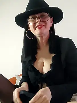 AliceSwan57 online show from April 24, 3:42 am