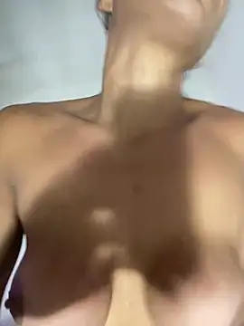 gabrielacachorra online show from April 21, 9:55 pm