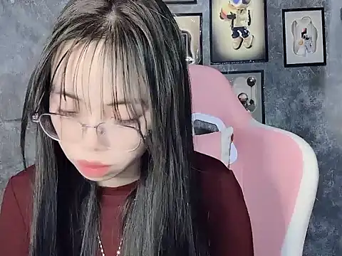 Suki 99 online show from February 27, 5:13 pm