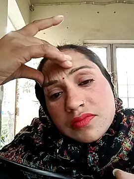 Cute-karisma1234 online show from February 2, 1:59 am