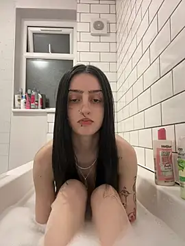 bellaxlauren online show from March 12, 11:07 pm