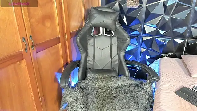 liia marin online show from February 2, 4:44 am