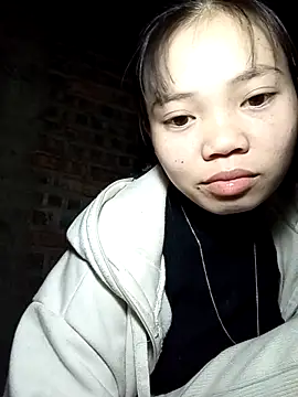 derylove  online show from March 8, 2:15 am