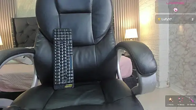 isabella  lux online show from February 26, 8:19 pm