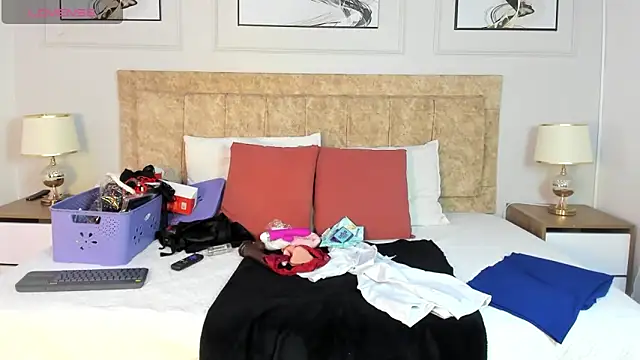 hanna daze online show from February 20, 11:23 am