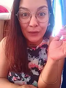 kuramaqueen online show from February 11, 9:49 pm