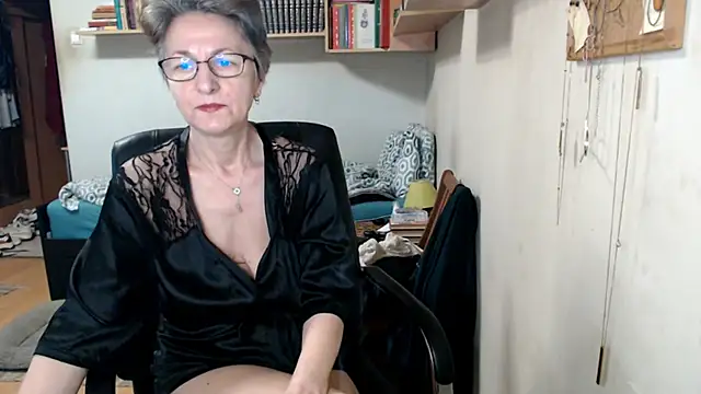 katemodel online show from September 19, 7:18 am