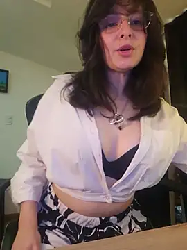 RoxanneRiddle69 online show from June 22, 1:08 pm