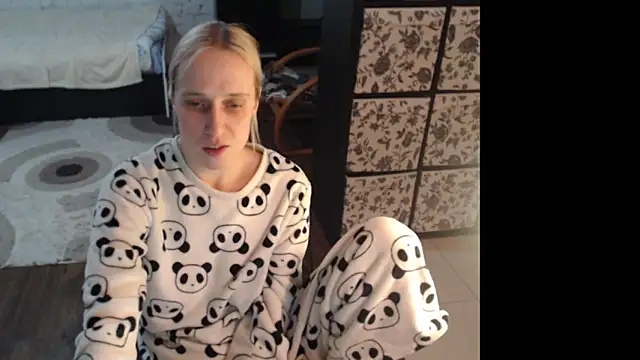 Your guilty pleasure1 online show from February 9, 7:05 pm