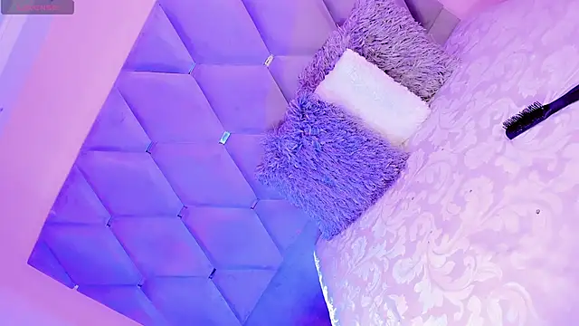 EmmaSweet23 online show from April 9, 8:03 pm