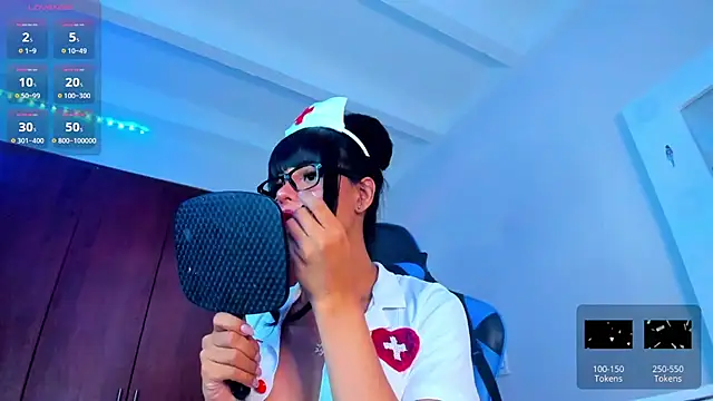 Salolatina online show from April 15, 9:04 pm