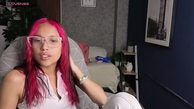 saphire  online show from April 17, 1:13 pm