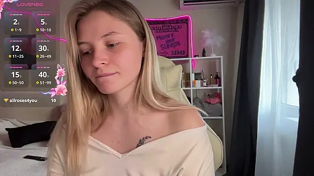 VibeVi online show from April 21, 1:18 pm