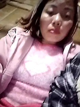 Ella-aa online show from February 14, 7:10 am