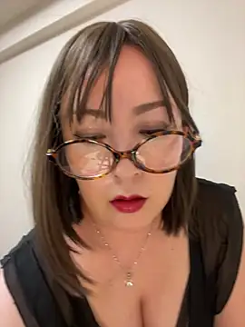 Mitsuco surflady online show from April 23, 6:21 pm