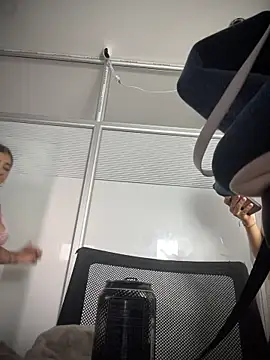 Nahomy Benett online show from February 4, 11:35 am