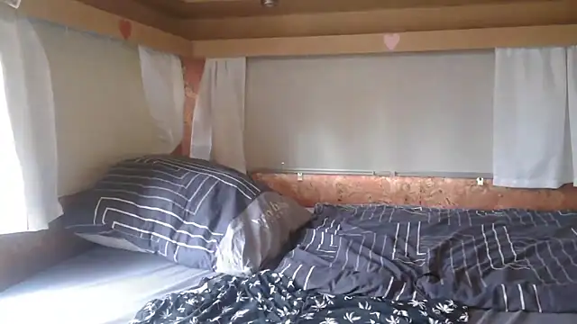 Sylly online show from September 22, 8:02 am