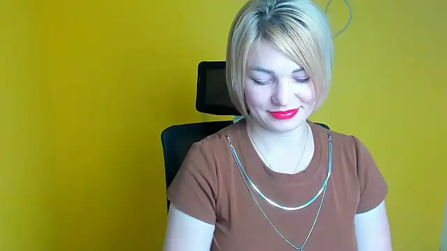 CuttieEmma online show from July 16, 5:45 am