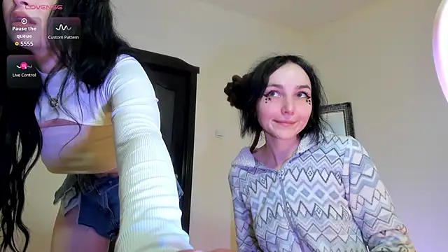 Peanaughty online show from April 12, 3:26 pm