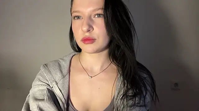 Sarahsolara online show from January 31, 7:11 pm