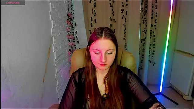 EvaxCharm online show from February 15, 6:49 am