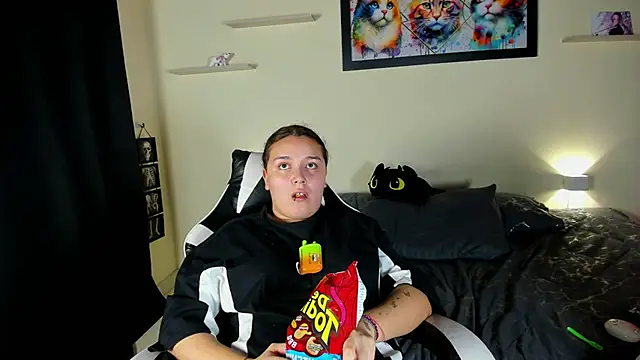 meredit cris23 online show from February 20, 6:26 am