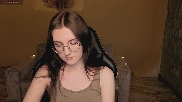 VixenLight online show from February 5, 9:56 am