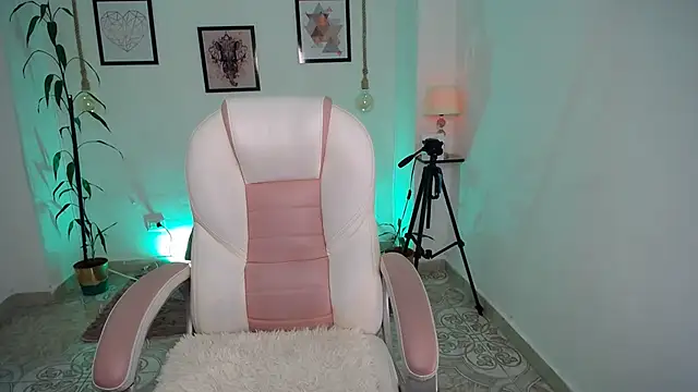 adhara 11 online show from April 11, 11:19 pm