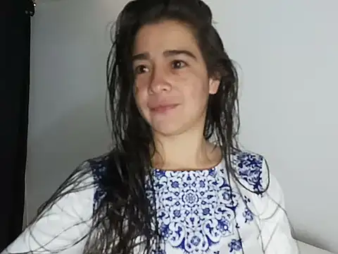 sensualstryp online show from February 16, 1:27 am