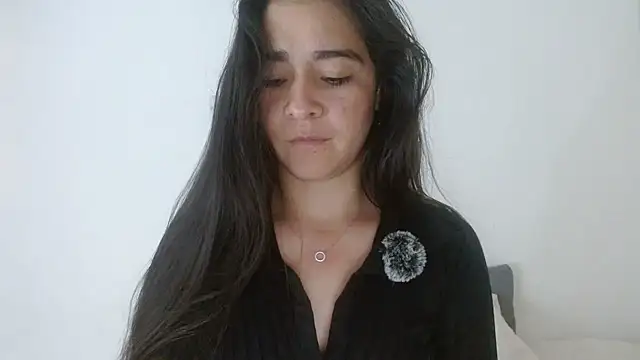 sensualstryp online show from June 14, 2:35 am
