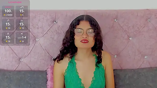 MirandaLawrens  online show from February 9, 10:34 pm
