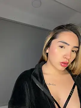 KimCollinss online show from February 6, 4:05 am