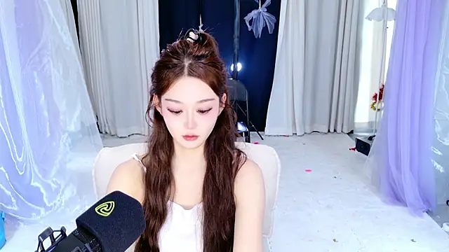 Dancer Lucky-Nini online show from March 5, 7:04 am