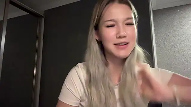 lilXdomiii online show from March 14, 8:10 pm