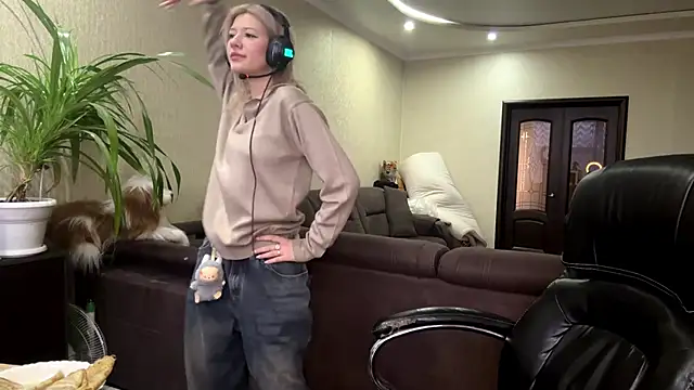 LadyFoxLove online show from February 2, 10:58 am